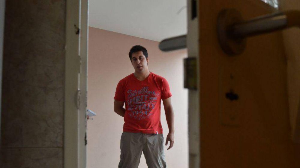 Robaron $ 15 mil, joyas, un grupo electr�geno y hasta la comida de la heladera de una casa