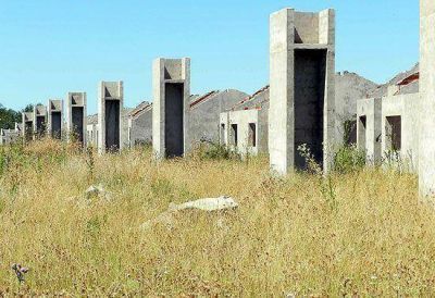 Pikelado: �Que el Municipio nos deje terminar las viviendas�