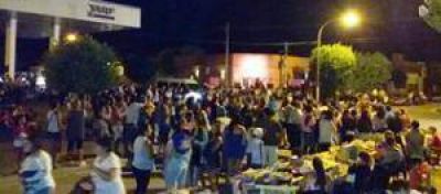 Importante concurrencia de p�blico al paseo peatonal de Cachar�  