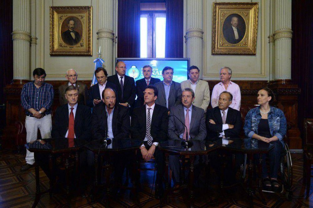 La oposici�n se re�ne en el Congreso para fijar una postura com�n en el caso Nisman
