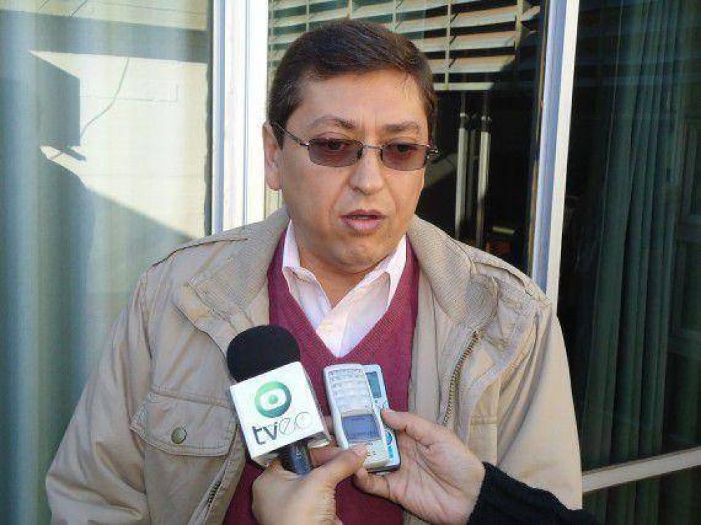 El gobernador Poggi design� a Luis Gil en Defensa del Consumidor