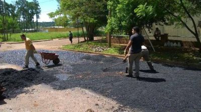 Comenzaron las reparaciones de calles en Itaemb� Min�