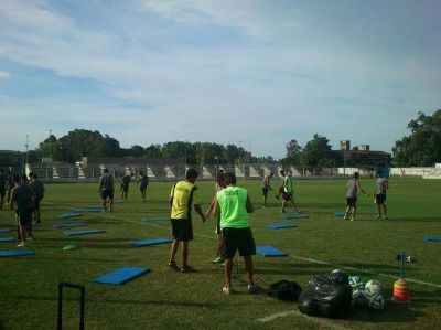 Flandria juega este jueves su primer amistoso en Balcarce