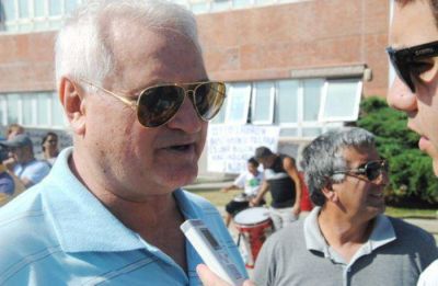 Alfredo Pou: �Nos preocupa mucho la situaci�n del Puerto�