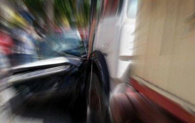 Cami�n arroll� tres autos cerca de La Carlota: un muerto
