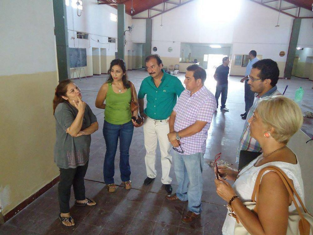 Obras de refacci�n en dos escuelas primarias ingresaron en su etapa final