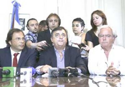 La oposici�n rechaz� la reforma de inteligencia