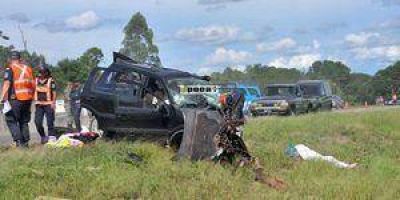 Tres formose�os muertos y dos ni�os graves en un tr�gico accidente cerca de Paso de la Patria