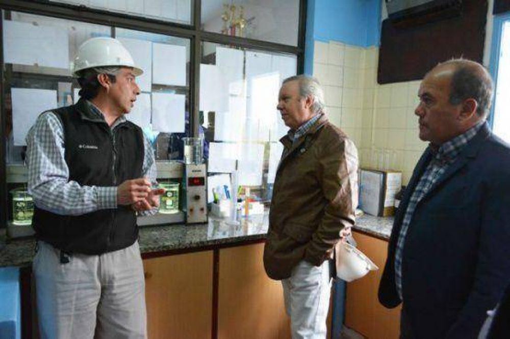 El Gobernador realiz� una recorrida relacionada con importantes inversiones para Caleta Olivia y R�o Gallegos