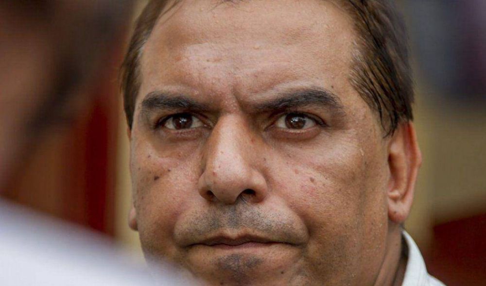 �Mazzone se pas� por los genitales las instituciones�