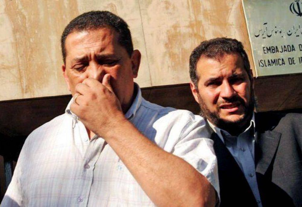 D�El�a: sin radio, 