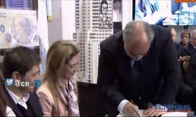 Colombi firmar� ma�ana con Naci�n una nueva refinanciaci�n de pasivos