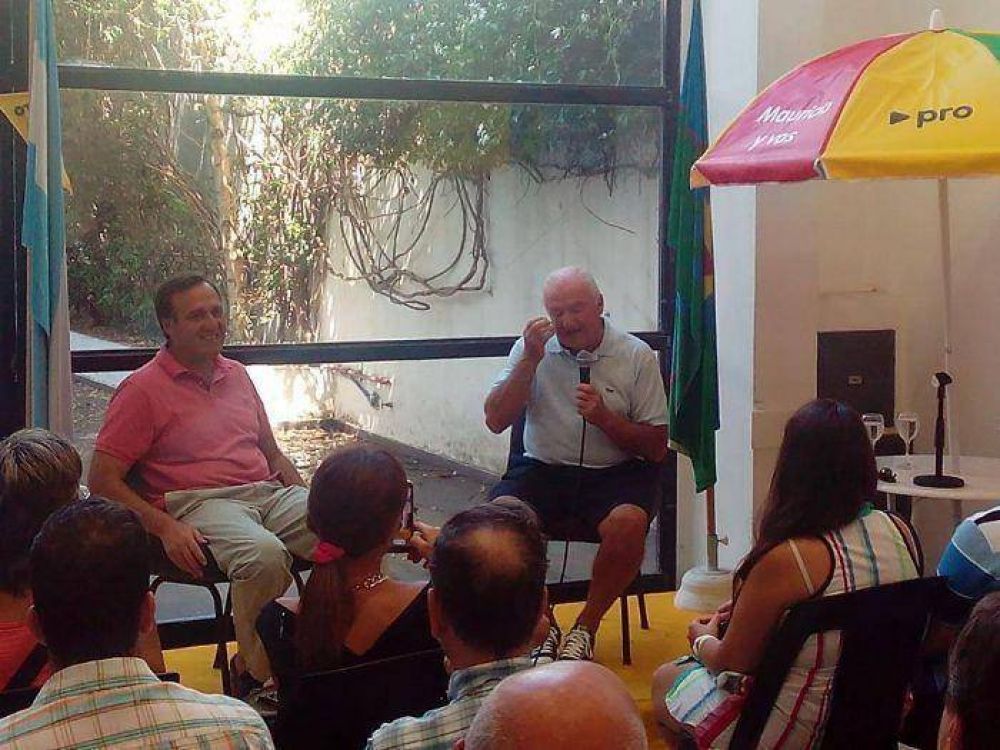 Fernando Niembro, junto a Aicega, visit� el local del PRO