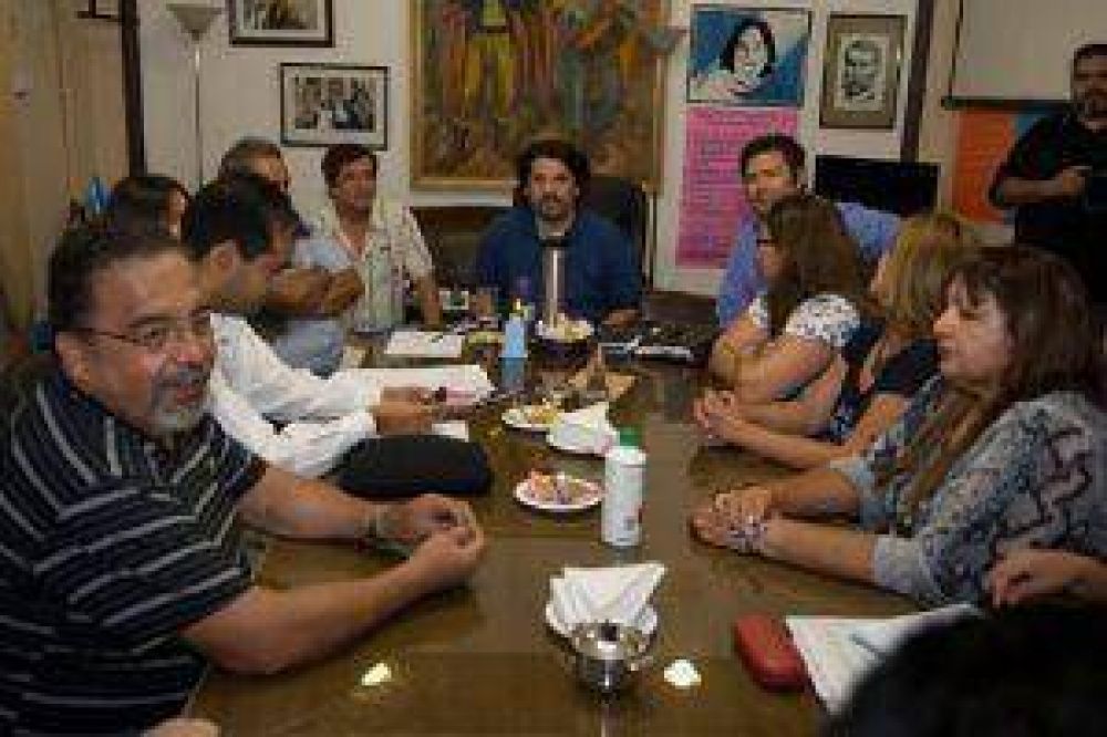 Los gremios no aceptaron el incremento del Gobierno