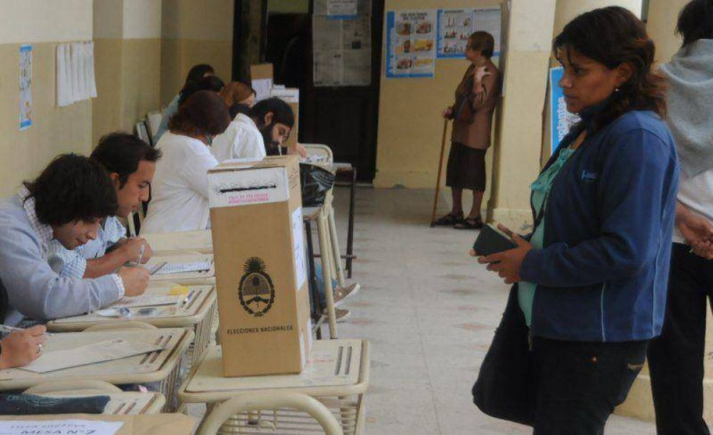 M�s voces de la UCR piden aprobar las Paso