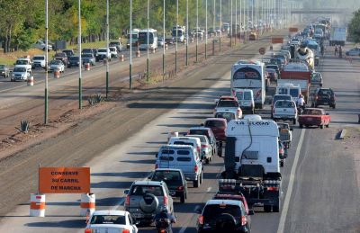Ya trabajan sobre 3 de los 4 puentes para ampliar el Acceso Sur