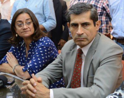 Buscan alternativas para cubrir cargos sin alterar el presupuesto 2014