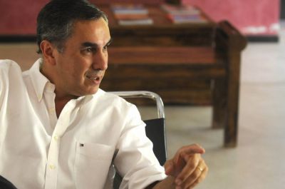 Vaqui� se baja de la pelea y respalda a Cornejo y Montero