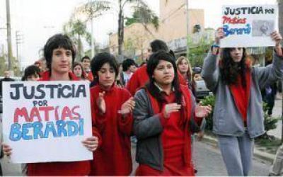 Caso Mat�as Berardi: Marcha para pedir la recaptura del pr�fugo
