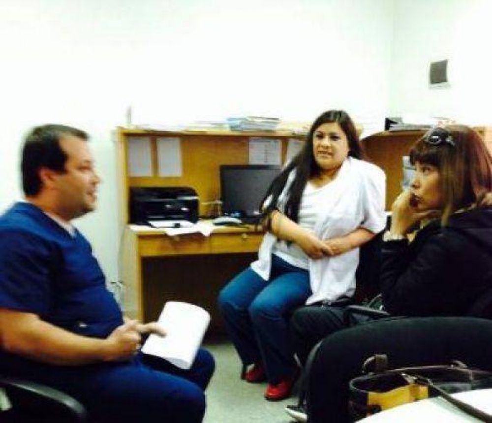 Ministro Peralta visit� el Hospital Regional