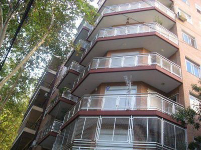 Propiedades porte�as: caras para el salario local, baratas en la regi�n