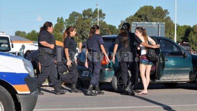 Dicen que secuestr� a su ex y la trajo de La Pampa a Bah�a amenazada con un cuchillo