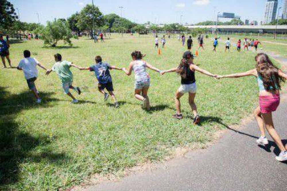 Escandalosa revisaci�n m�dica a los nenes de las colonias