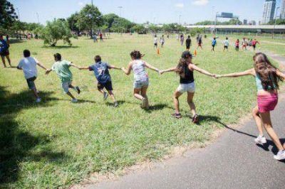 Escandalosa revisaci�n m�dica a los nenes de las colonias