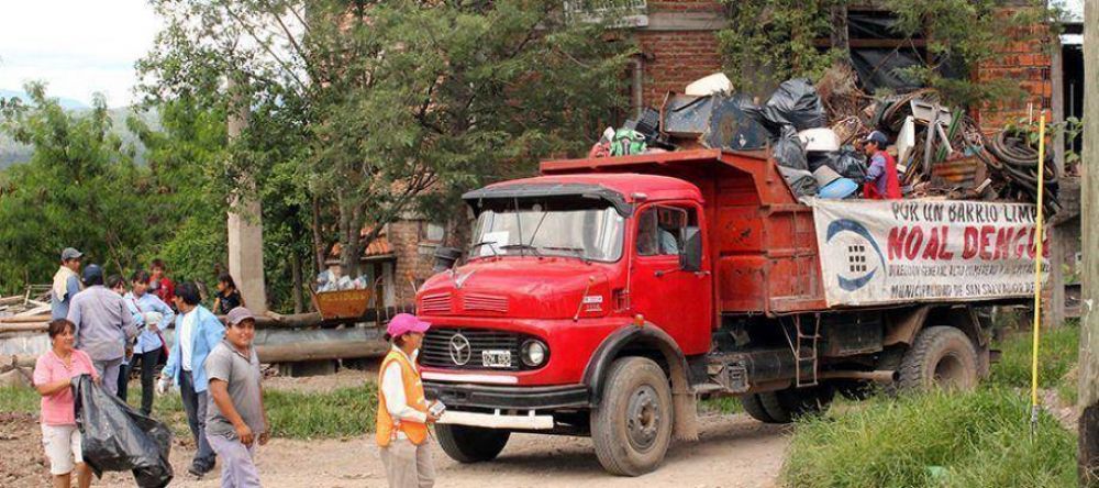 REALIZAN TAREAS DE LIMPIEZA EN DISTINTOS SECTORES DE LA CIUDAD	