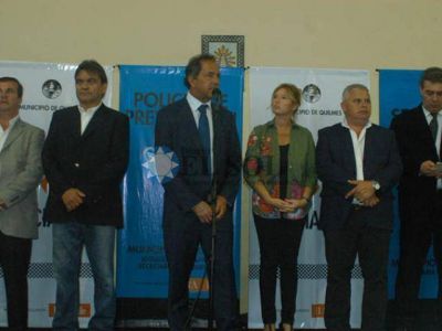Guti�rrez y Scioli en inicio del ciclo lectivo de la Polic�a Local