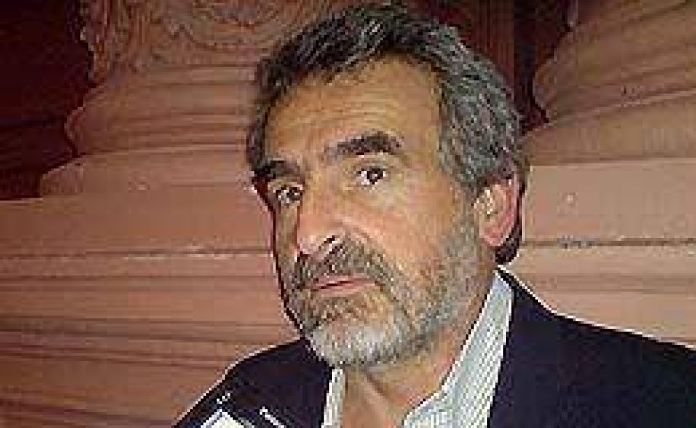 Rossi: "Quienes demandan deben ponerse en el lugar del Gobierno"