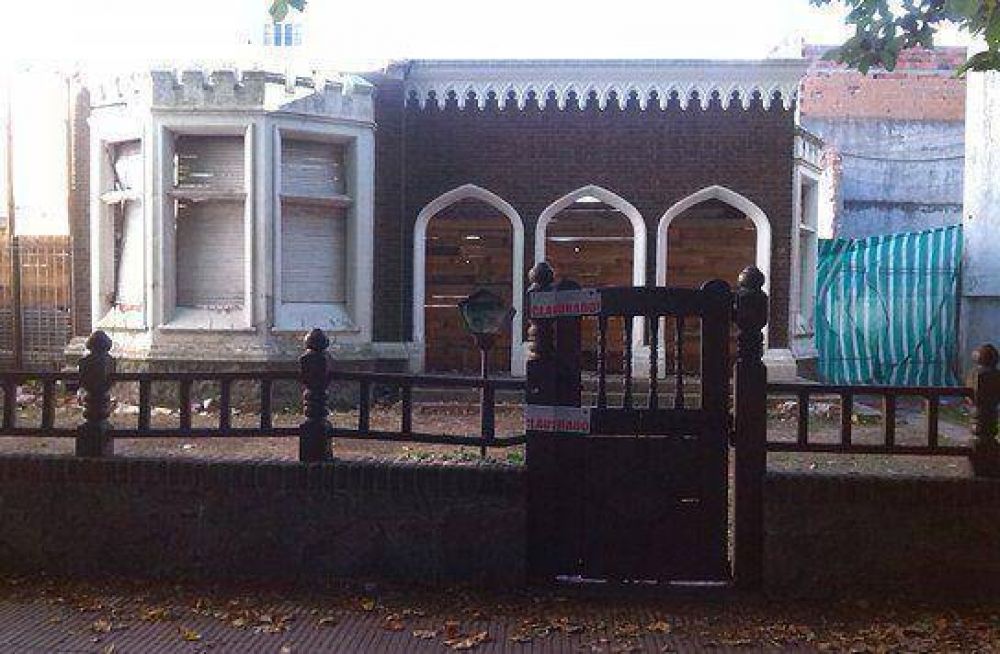 Vecinos indignados por la demolici�n del chalet de Libertad 3459