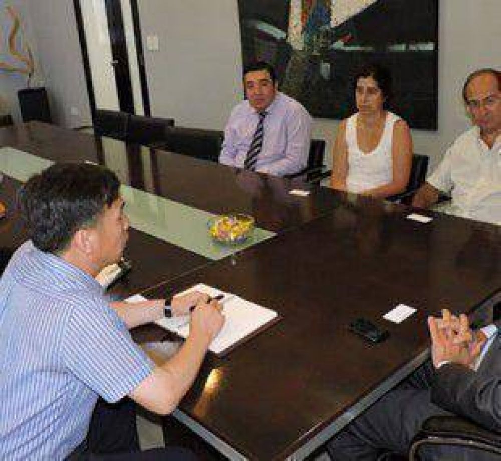 Inter�s de Corea del Sur para producir en Santiago