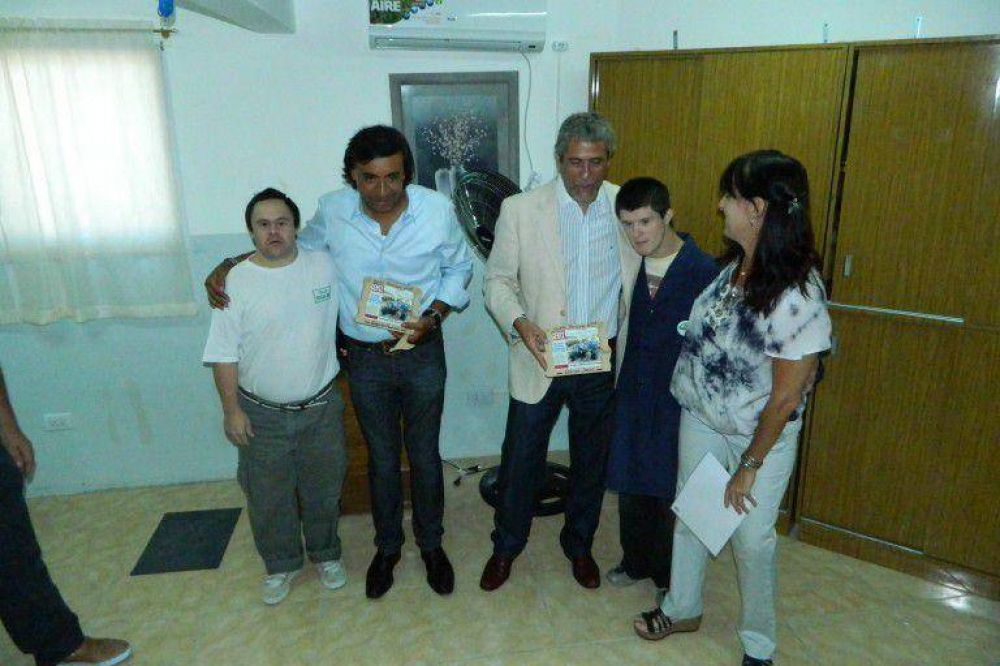 Ferraresi y Aparicio visitaron el Taller Protegido de Wilde