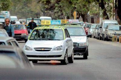 Extienden el plazo para las habilitaciones de radio taxis, remises y transporte escolar