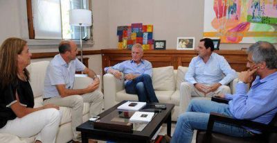 De Narv�ez y Eseverri se reunieron en Olavarr�a