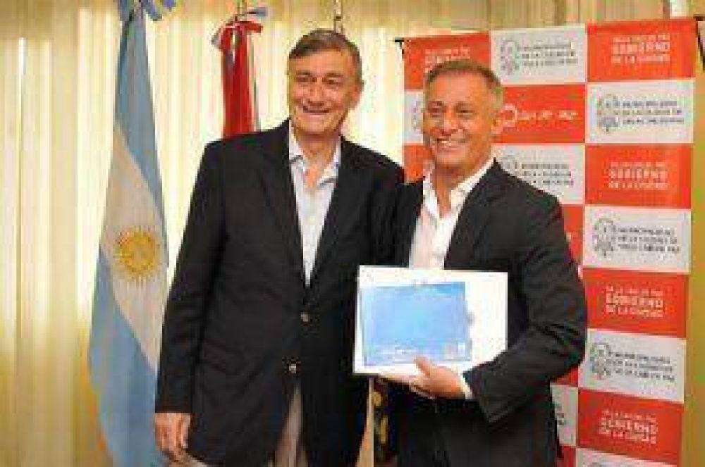 Avil�s se reuni� con Binner y asegur� que la ciudad adoptar� el modelo de Rosario