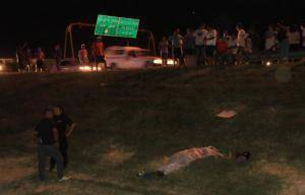 Ruta 40: una combi arroll� y mat� a un adolescente
