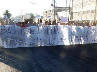 Fue detenido un sospechoso por el crimen de Micaela y secuestraron autos en los que podr�an haberla trasladado 