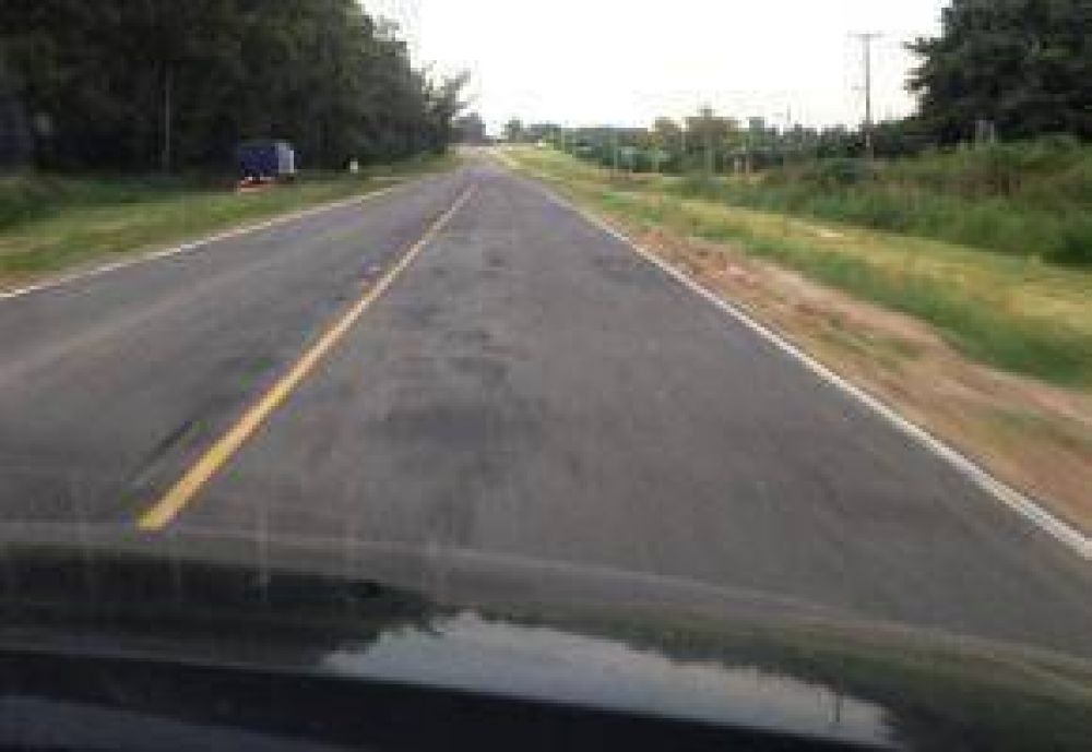 Bacheo en Ruta 1001 mientras aguardan la licitaci�n para repavimentar