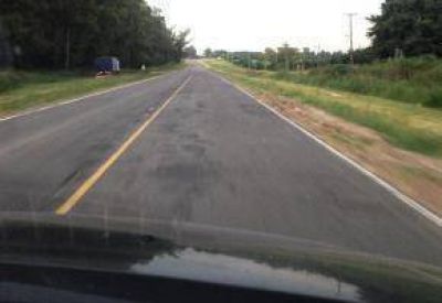 Bacheo en Ruta 1001 mientras aguardan la licitaci�n para repavimentar