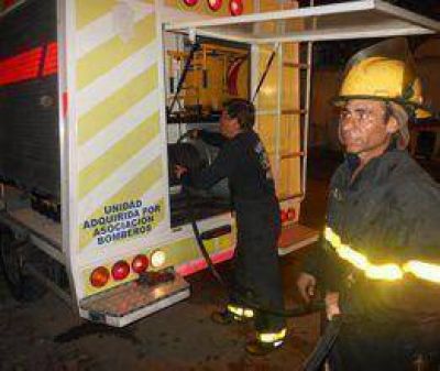 Incendio total de un utilitario  