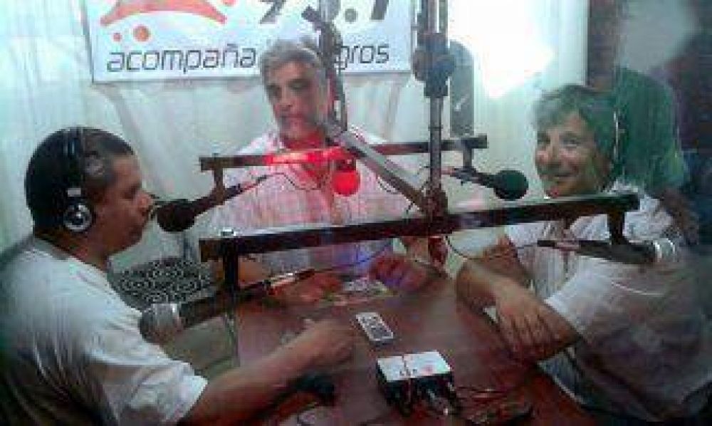 Polic�as ocupas del barrio de las torres amenazaron a periodistas de FM Wen
