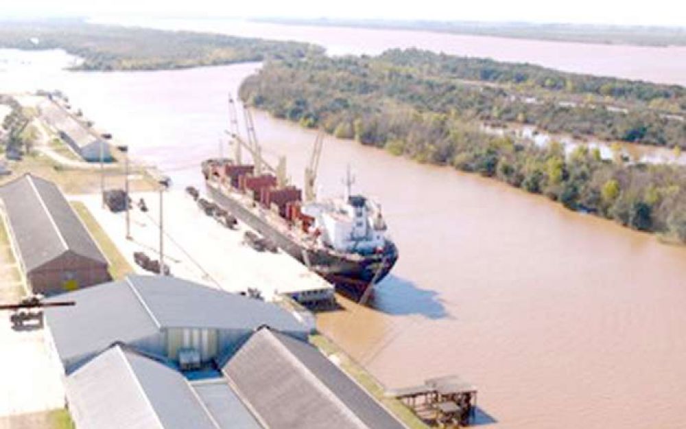 Trabajan sobre la costa uruguaya