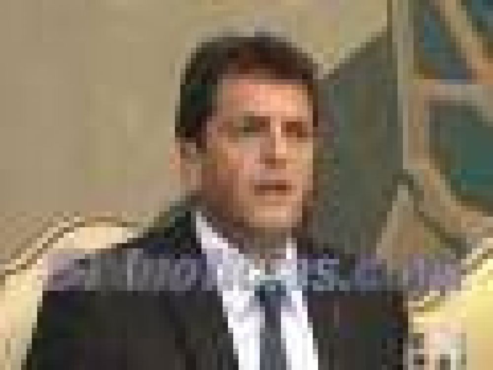 Sergio Massa sigue arriba en las encuestas