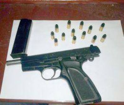 Secuestro de arma de guerra  
