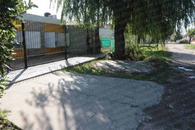 Le pegan dos tiros a una polic�a uniformada para robarle el arma     