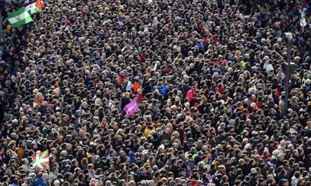 Multitudinaria marcha en Madrid de Podemos