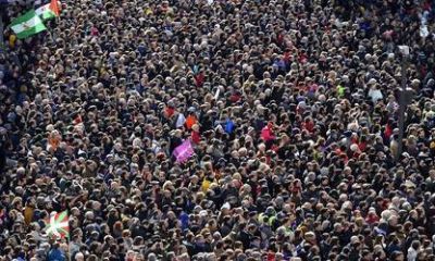 Multitudinaria marcha en Madrid de Podemos