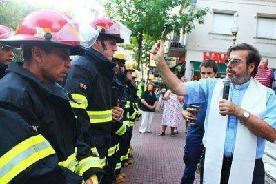 Fue bendecida la nueva indumentaria para los Bomberos Voluntarios